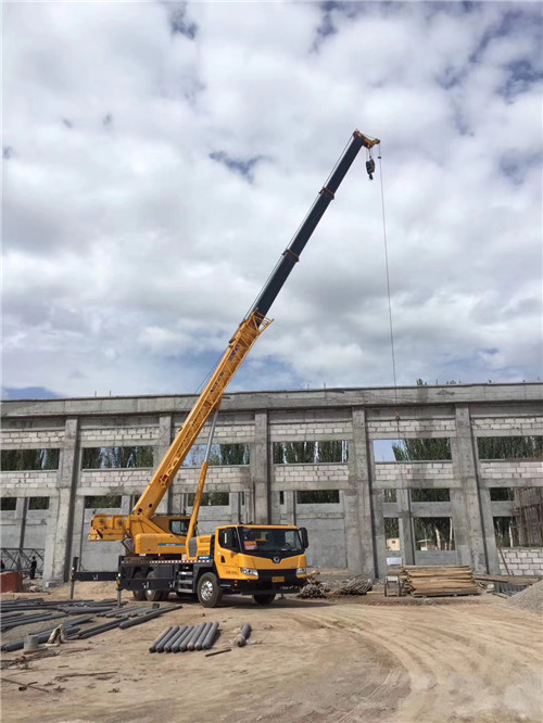 华州区吊装作业前会做设备检查吗？安全保障措施有哪些？